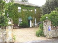 Chad Hill Hotel