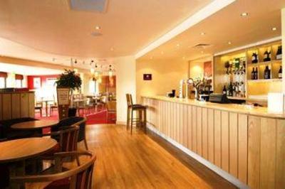 фото отеля Premier Inn Cambridge