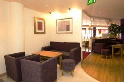 фото отеля Premier Inn Cambridge