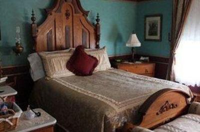 фото отеля Grand Victorian Bed and Breakfast Inn Bellaire