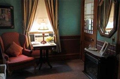 фото отеля Grand Victorian Bed and Breakfast Inn Bellaire
