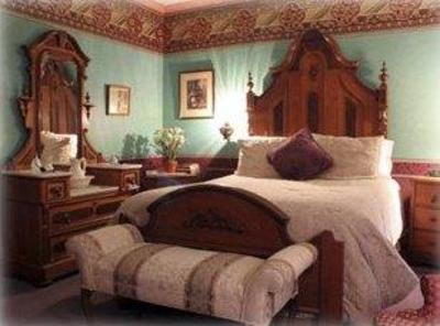 фото отеля Grand Victorian Bed and Breakfast Inn Bellaire