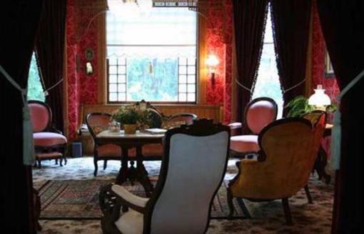 фото отеля Grand Victorian Bed and Breakfast Inn Bellaire