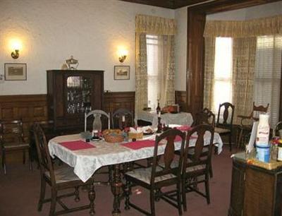 фото отеля Olde Judge Mansion