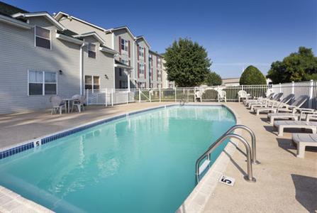 фото отеля Country Suites by Carlson - Chattanooga at Hamilton Place Mall