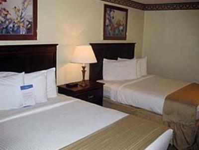 фото отеля Baymont Inn & Suites Battle Creek I-94