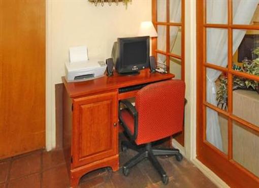 фото отеля Windemere Inn