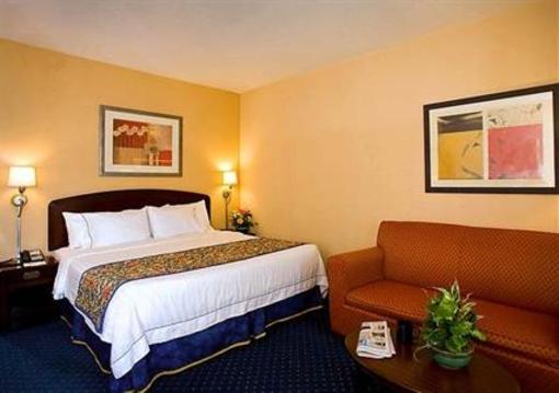 фото отеля Courtyard by Marriott Burlington