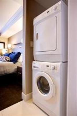 фото отеля Sandman Signature Hotel & Suites Edmonton South