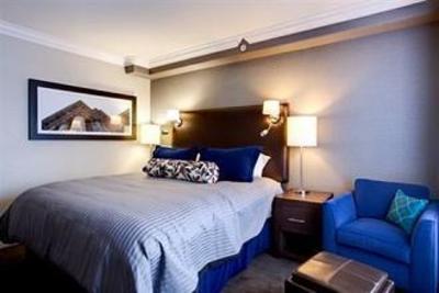 фото отеля Sandman Signature Hotel & Suites Edmonton South