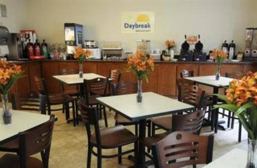 фото отеля Days Inn Austin Crossroads