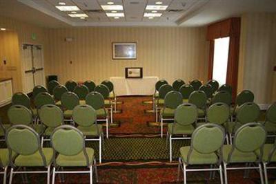 фото отеля Hilton Garden Inn Birmingham / Lakeshore Drive
