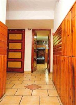 фото отеля Corinne Hostel