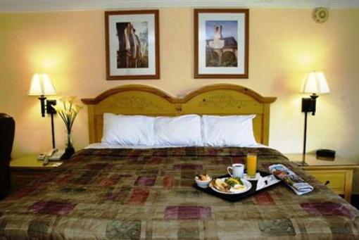фото отеля BEST WESTERN Phoenix Goodyear Inn