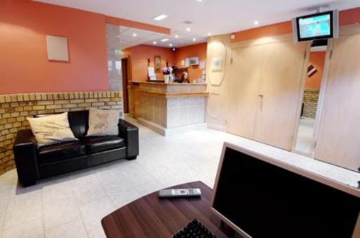 фото отеля Rosemount Hotel London