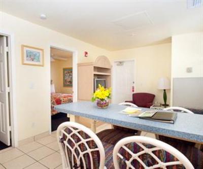 фото отеля Lighthouse Resort Inn And Suites