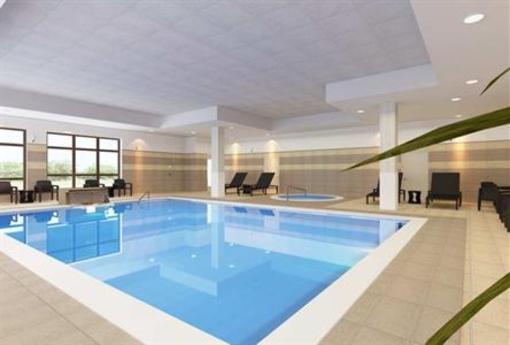 фото отеля Embassy Suites