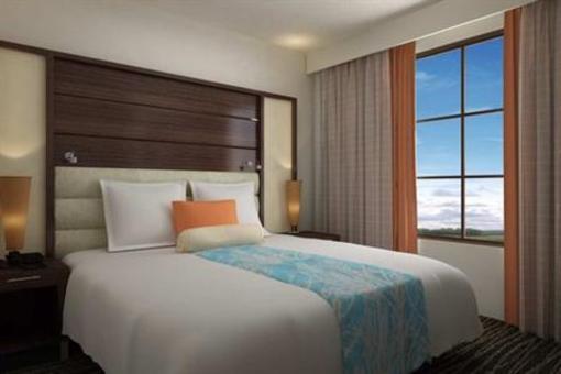 фото отеля Embassy Suites