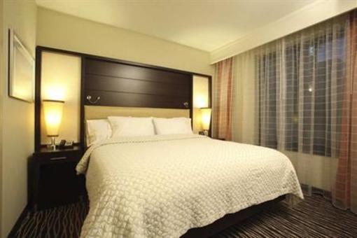 фото отеля Embassy Suites