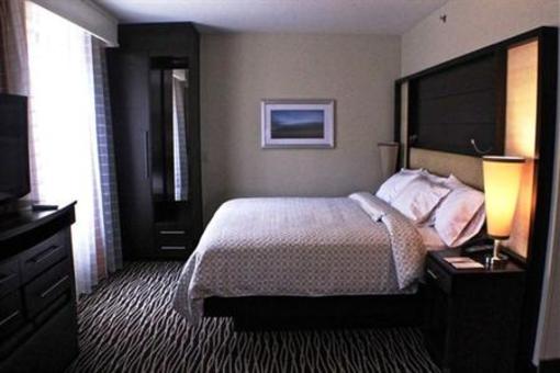фото отеля Embassy Suites