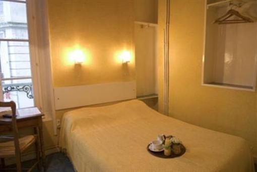 фото отеля Hotel Le Parisien Mers-les-Bains