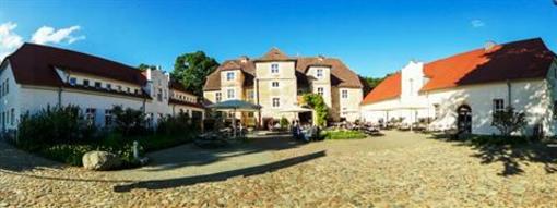 фото отеля Hotel Wasserschloss Mellenthin