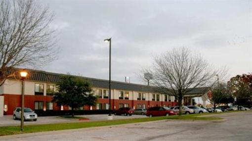 фото отеля Baymont Inn And Suites - Lewisville