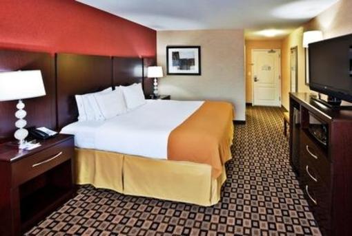 фото отеля Holiday Inn Express Hotel & Suites Crawfordsville