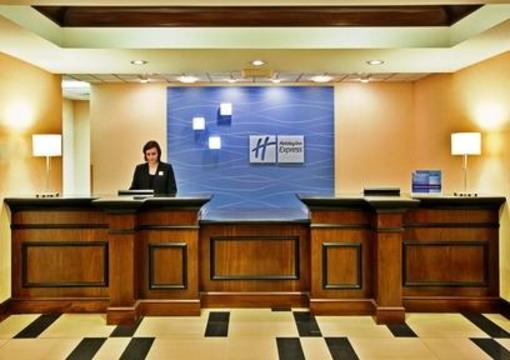 фото отеля Holiday Inn Express Hotel & Suites Crawfordsville