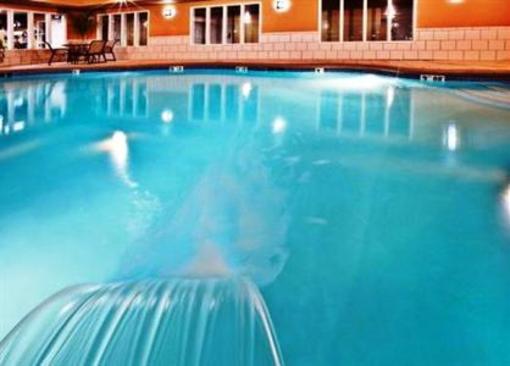 фото отеля Holiday Inn Express Hotel & Suites Crawfordsville