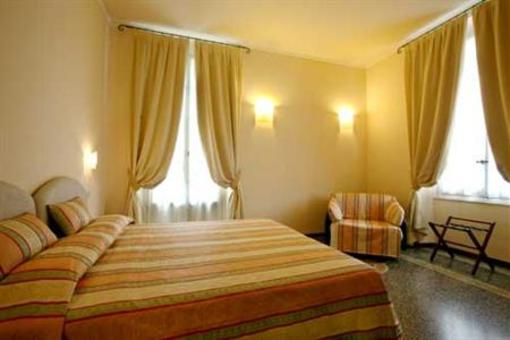 фото отеля Hotel Delle Rose Rapallo
