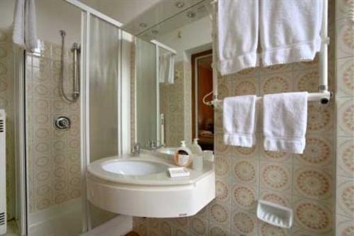 фото отеля Hotel Delle Rose Rapallo