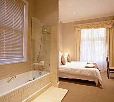фото отеля Enchanted Guest House