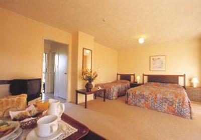 фото отеля Airport Travelair Motor Inn