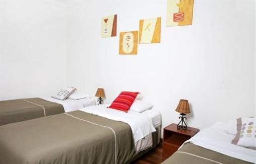 фото отеля Hostal Romandia