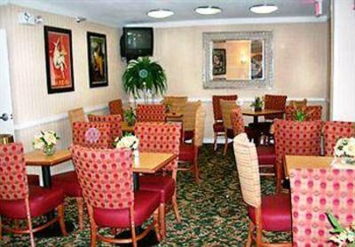 фото отеля Baymont Inn and Suites Gainesville