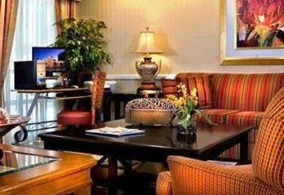 фото отеля Baymont Inn and Suites Gainesville