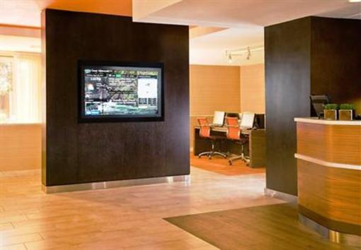 фото отеля Courtyard by Marriott Spokane