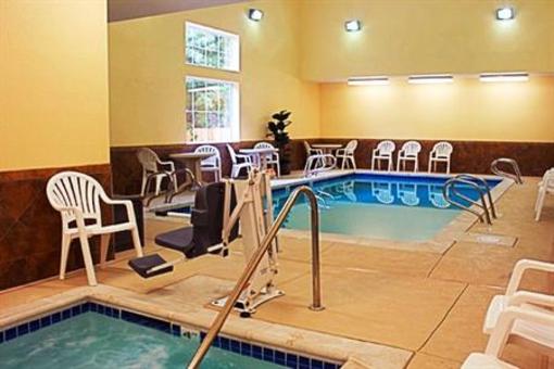 фото отеля BEST WESTERN PLUS Eastgate Inn & Suites
