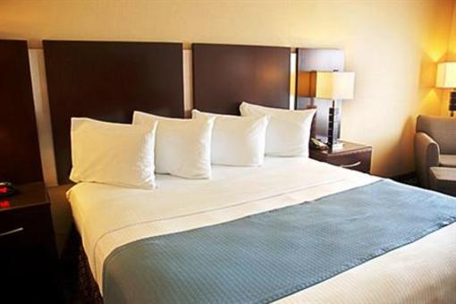фото отеля BEST WESTERN PLUS Eastgate Inn & Suites