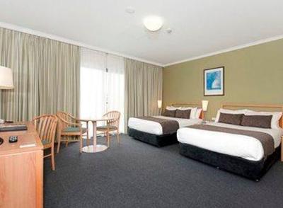 фото отеля Quality Hotel Woden