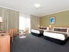 фото отеля Quality Hotel Woden