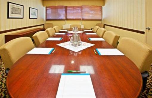 фото отеля Holiday Inn Terre Haute