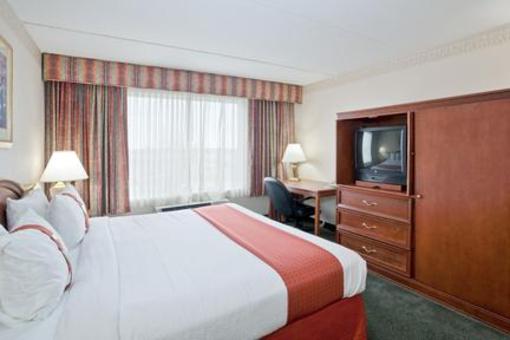 фото отеля Holiday Inn Hotel & Suites Overland Park West
