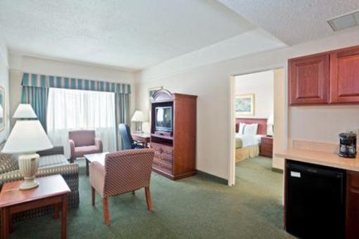 фото отеля Holiday Inn Hotel & Suites Overland Park West