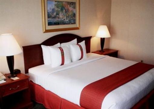 фото отеля Holiday Inn Hotel & Suites Overland Park West