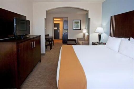 фото отеля Holiday Inn Express Hotel & Suites Beaumont-Parkdale