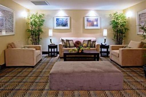 фото отеля Holiday Inn Express Hotel & Suites Beaumont-Parkdale