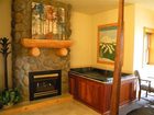 фото отеля Allaire Timbers Inn