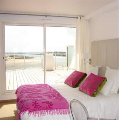 фото отеля Hotel De La Marine Barneville-Carteret